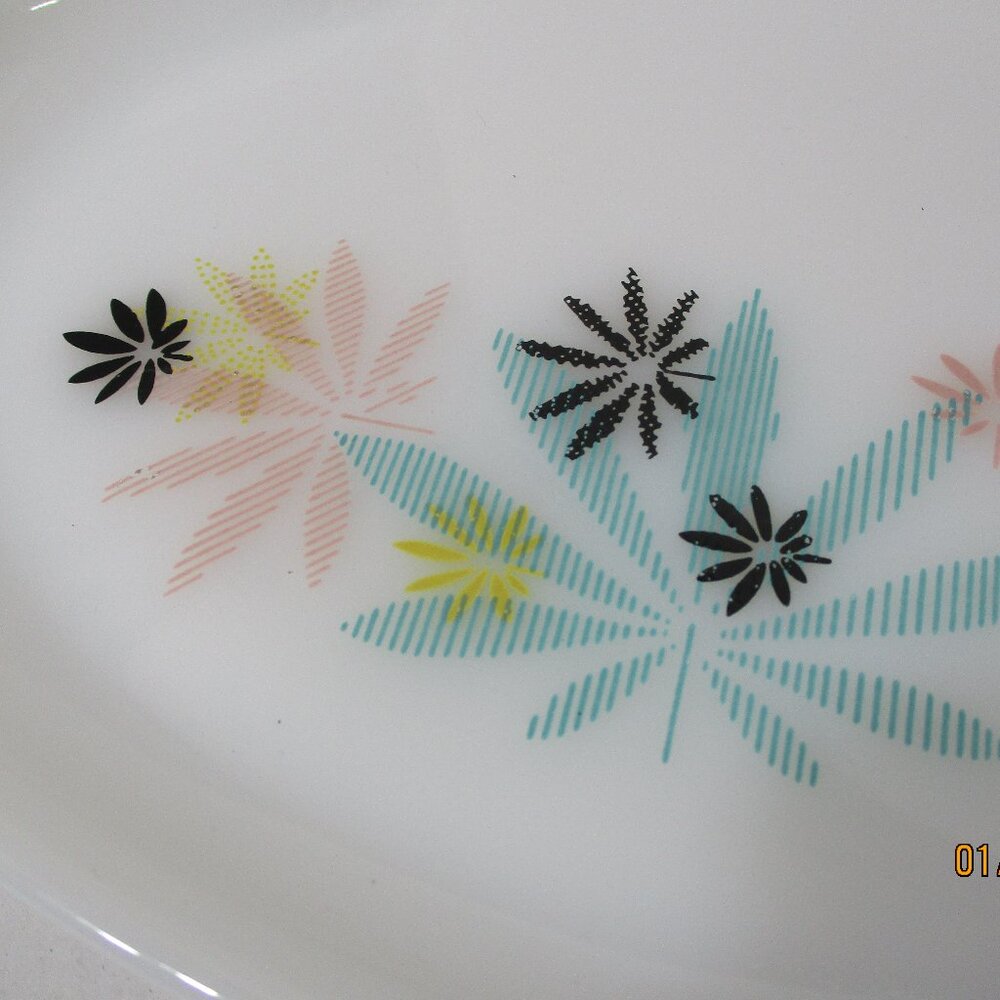 Vintage MCM  Atomic Flower Milk Glass  Coffee Patio Snack Set Tray & Cup - Picture 6 of 12